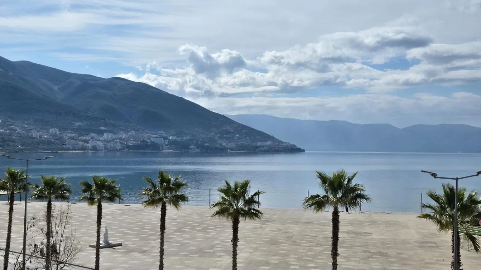 Alba Suites Vlorë 公寓式酒店