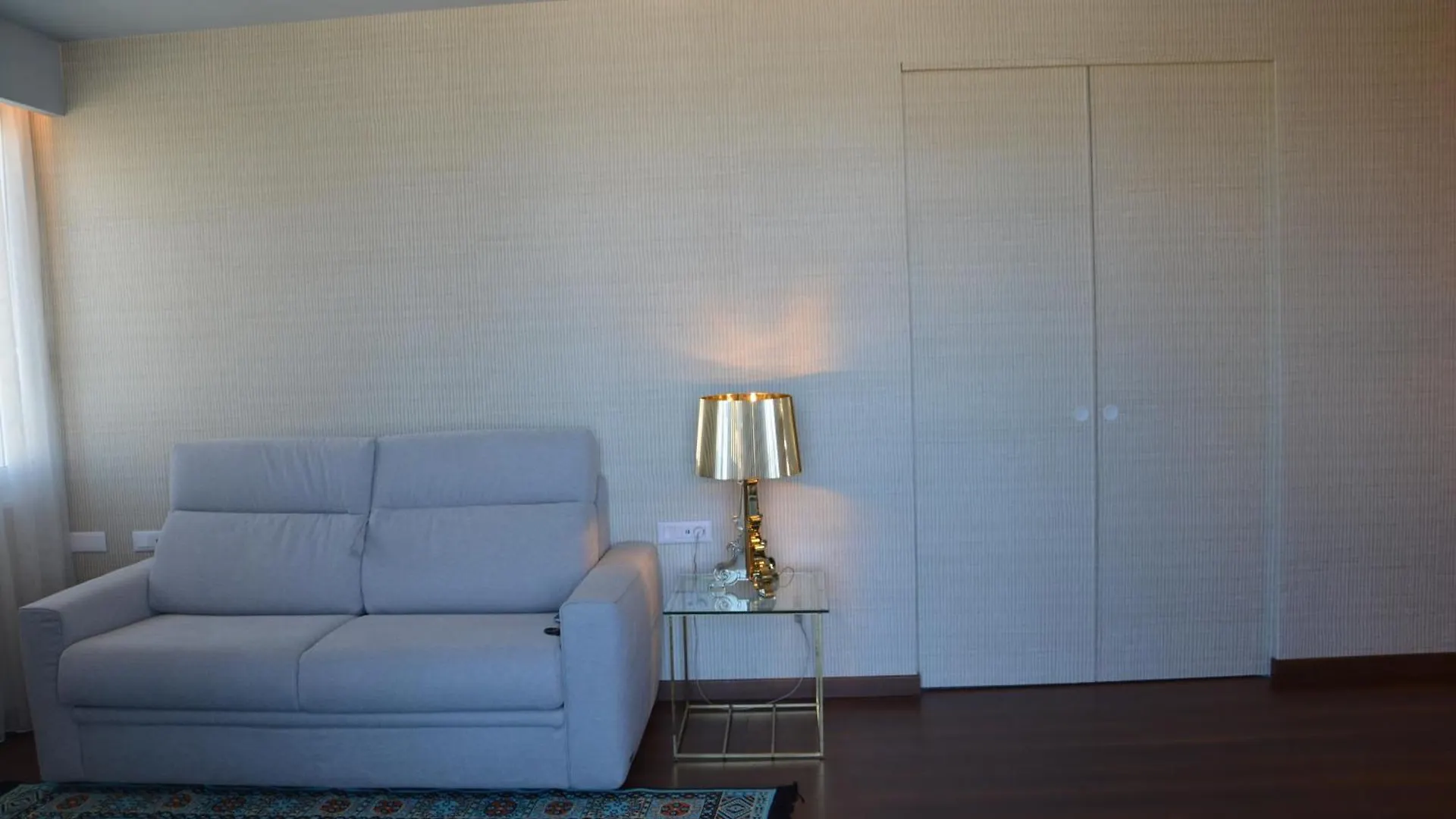 Alba Suites Vlorë 阿尔巴尼亚