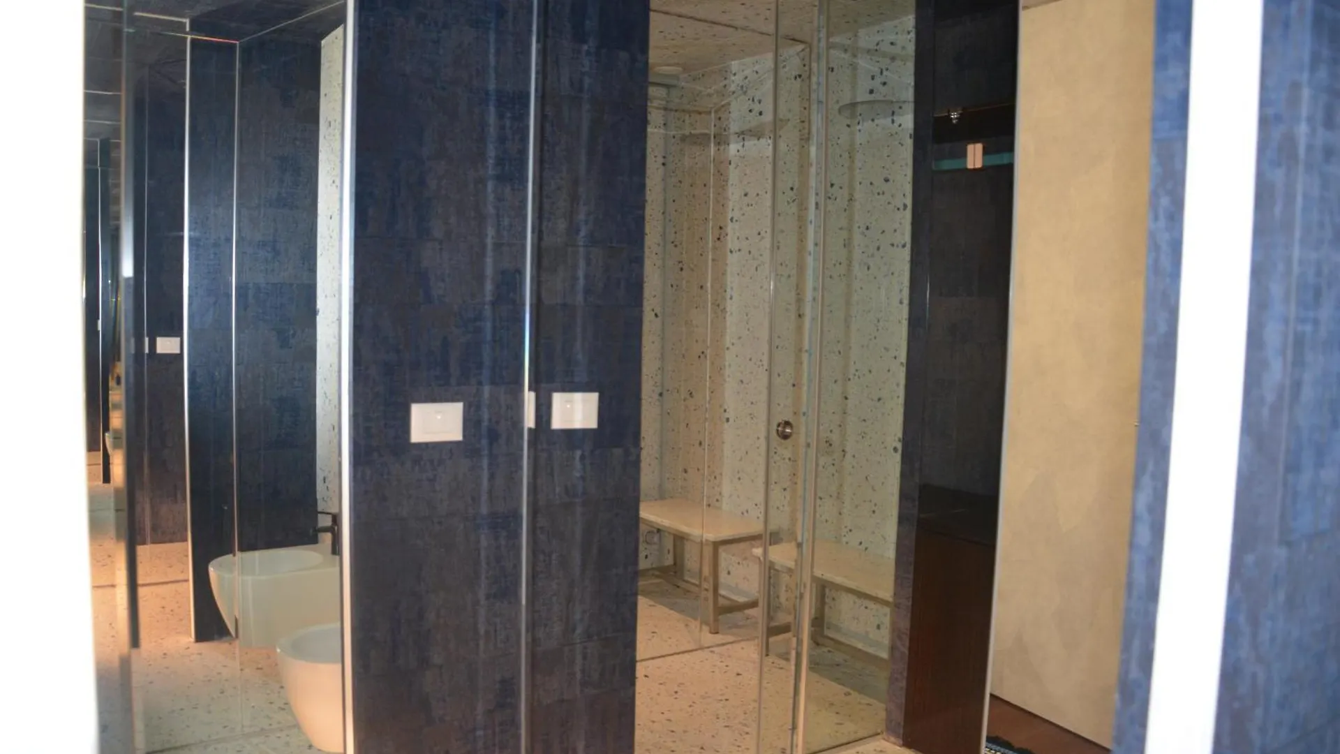 公寓式酒店 Alba Suites Vlorë