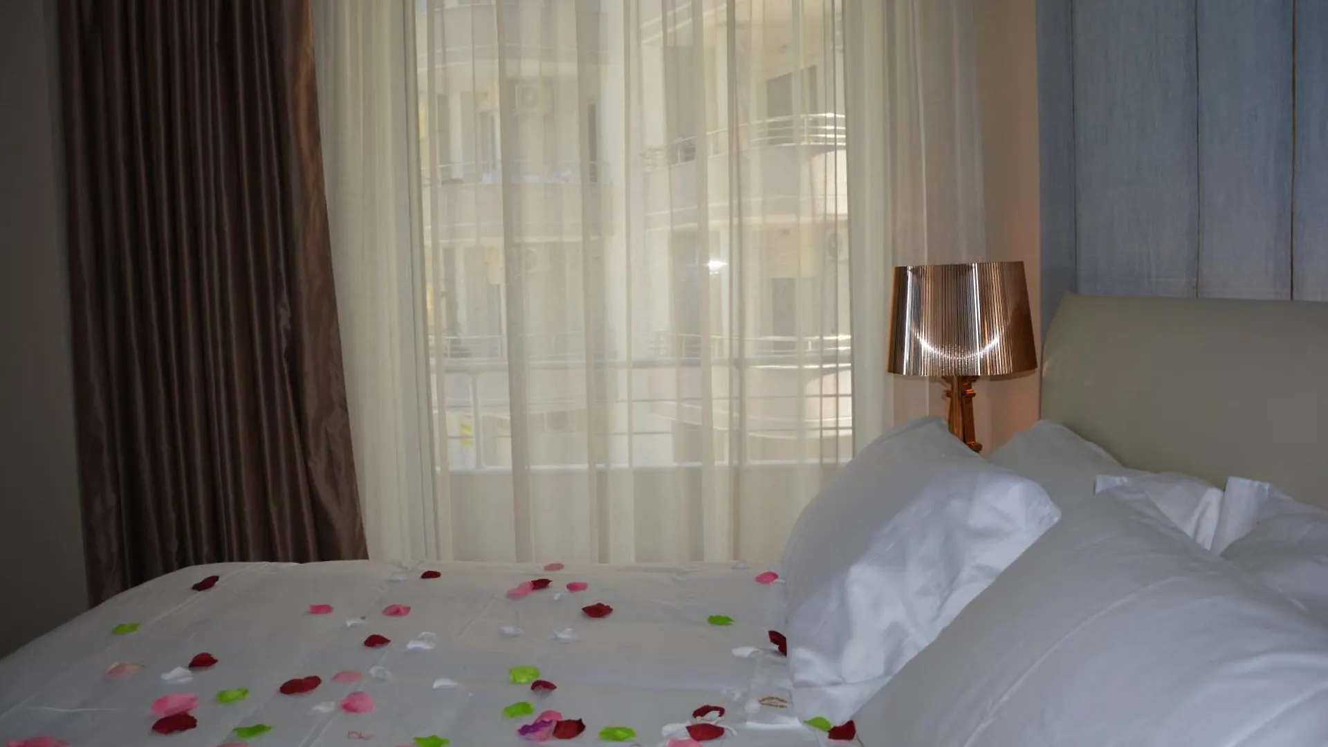 Alba Suites Vlorë 0*,  阿尔巴尼亚
