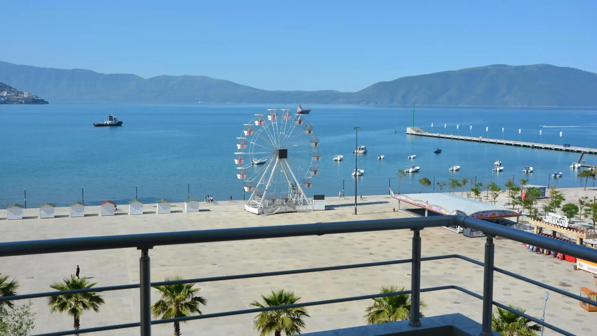 Alba Suites Vlorë 公寓式酒店